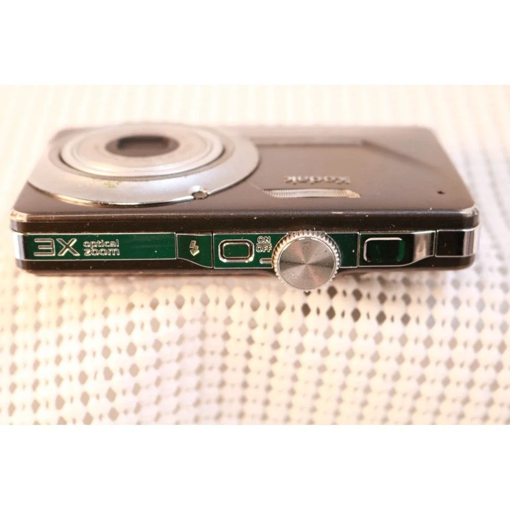 Kodak EasyShare MD41 Digital Camera 3X Optical Zoom Untested Parts Repair Brown